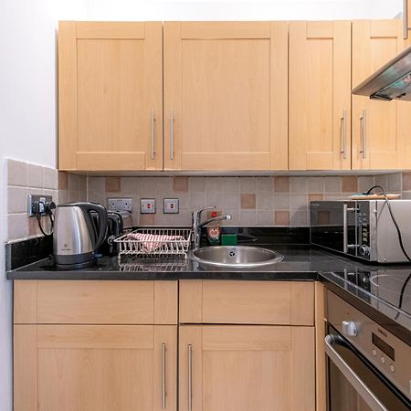 17 Hertford Street Лондон Экстерьер фото