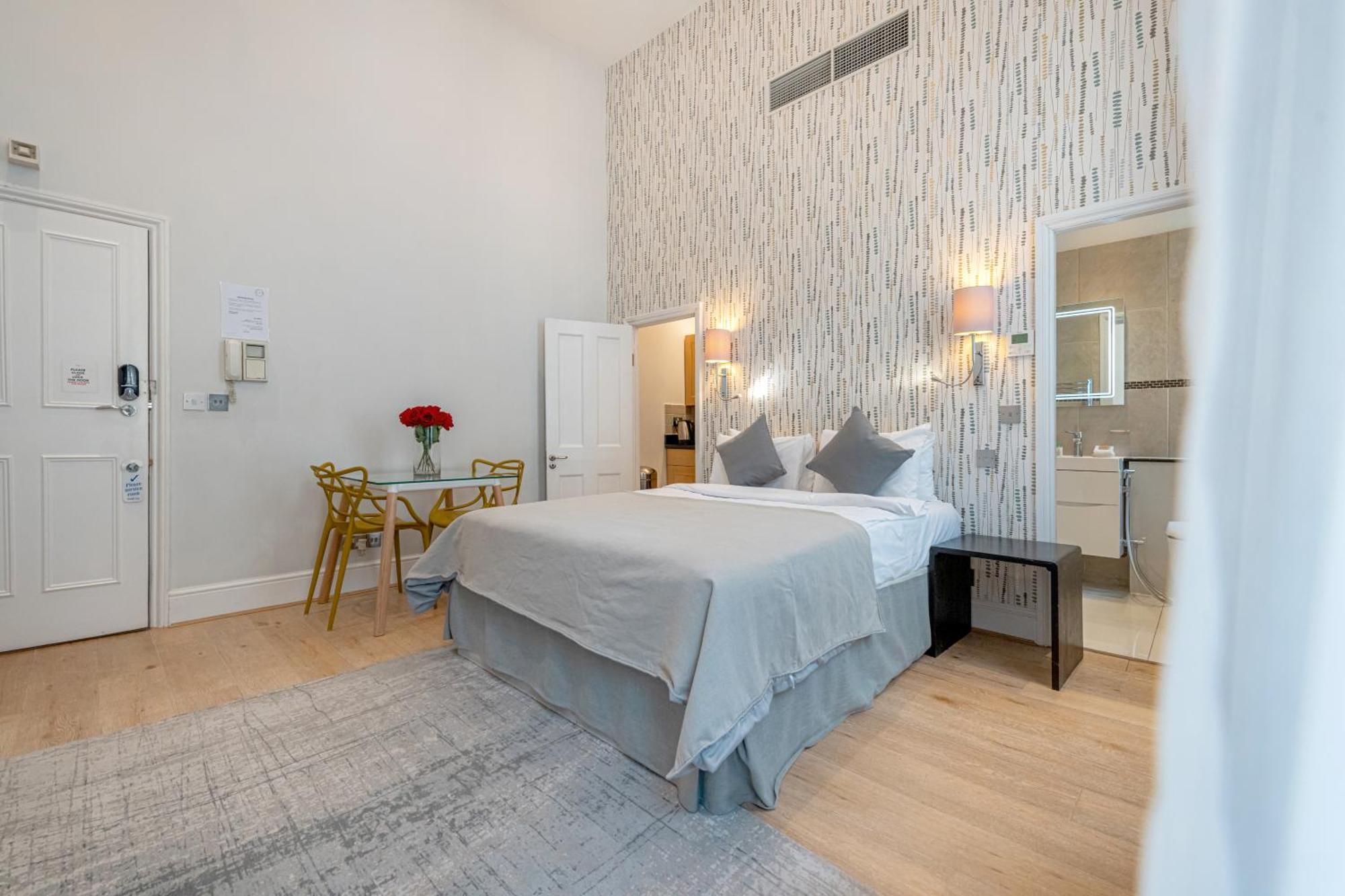 17 Hertford Street Лондон Экстерьер фото